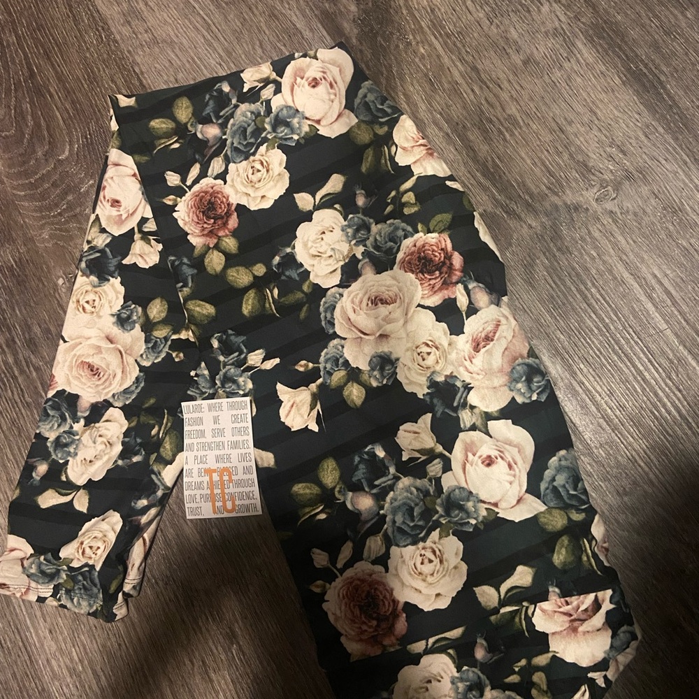 Lularoe tc leggings new with tag floral print with stripes